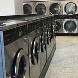 310 Laundromat Carousel